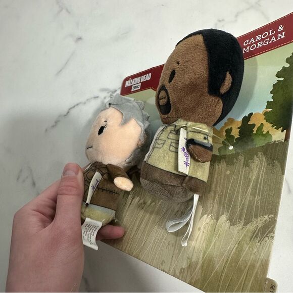 Hallmark Itty Bittys Walking Dead Carol & Morgan Plush Set NWT One Size Zombie - Picture 6 of 12